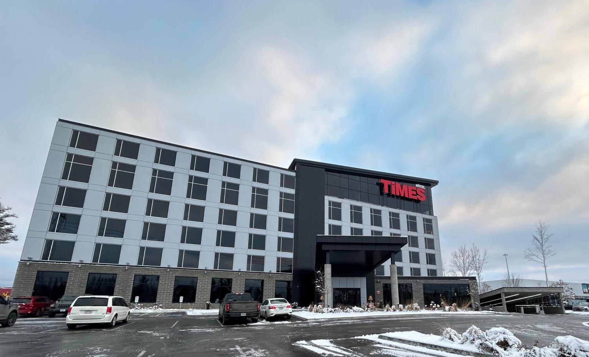Grand Hotel Times Blainville-Mirabel Εξωτερικό φωτογραφία