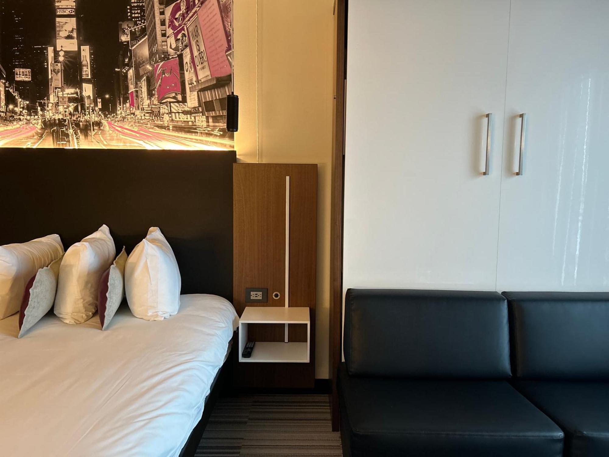 Grand Hotel Times Blainville-Mirabel Εξωτερικό φωτογραφία