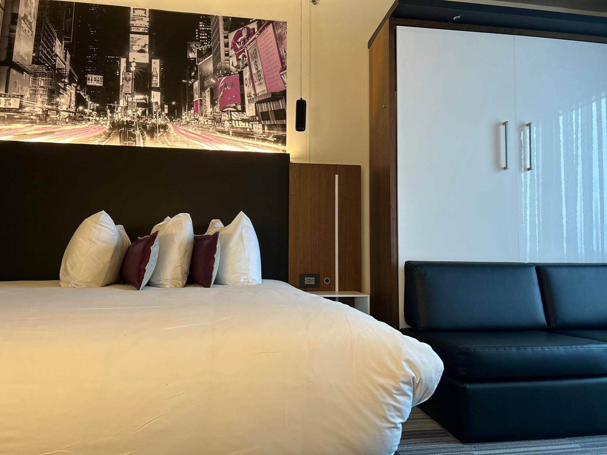 Grand Hotel Times Blainville-Mirabel Εξωτερικό φωτογραφία