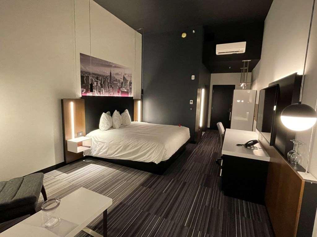 Grand Hotel Times Blainville-Mirabel Δωμάτιο φωτογραφία